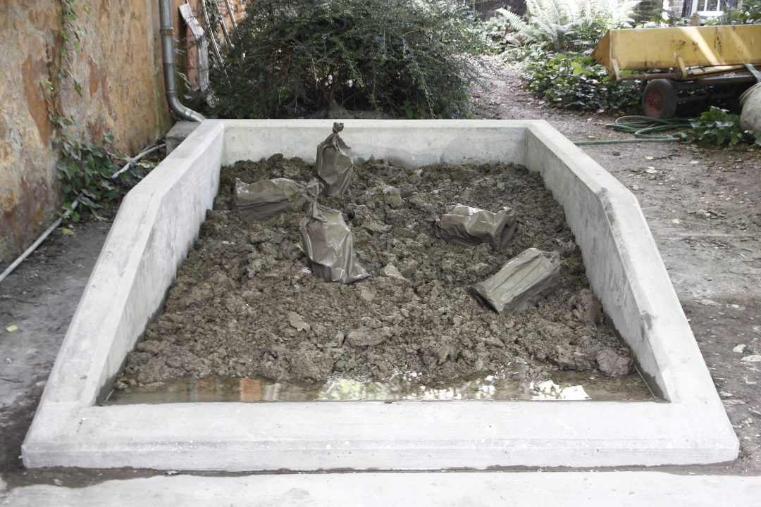 Clay bags in clay pit — image 1