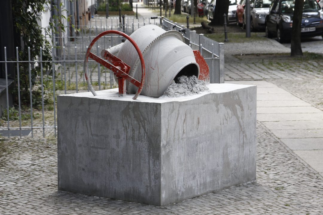 Concrete mixer — image 1